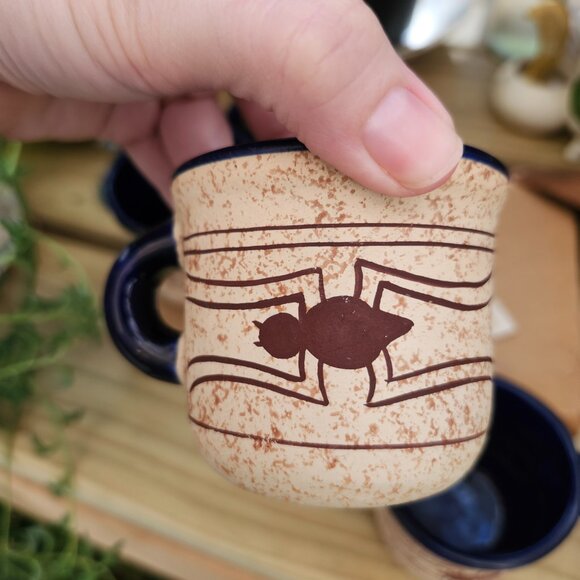 RARE Vintage Handmade black widow spider ceramic espresso mugs, set of 6 - Picture 12 of 13